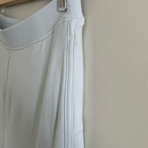 Lululemon Every Moment Pant 26" Vapor Size 6 - Picture 10 of 10